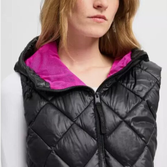 🔥 DKNY SPORT Quilted Puffer Vest – Reversible, Cozy & Stylish! - Picture 6 of 14
